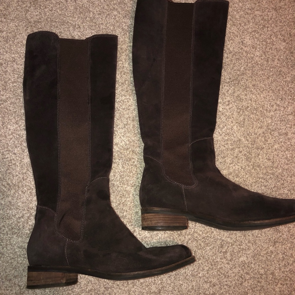 Brown suede Cole Haan boots // size 8.5